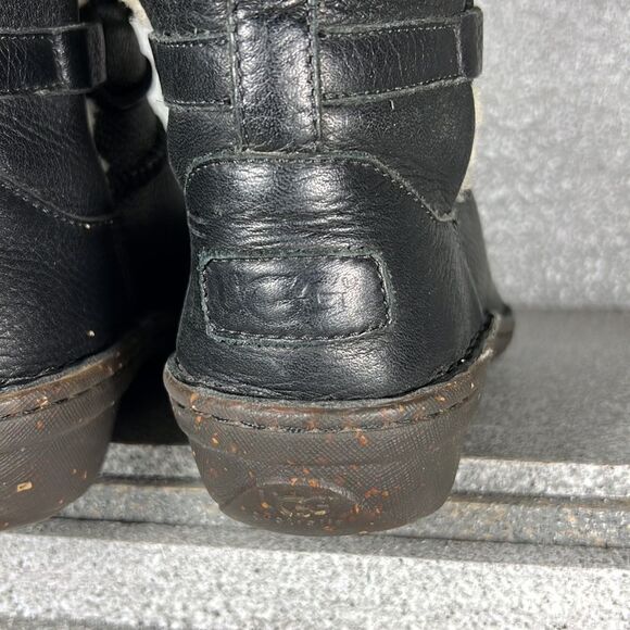 UGG® Women's Caspia Boots Leather Sheepskin Lined Winter Shoes Size 6 - Picture 5 of 12